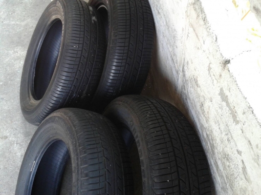 ยางบริสโตน 175/65 R15 ปี13 สวยๆ ชุดนี้ ราคา 1800 บาท ยางบริสโตน 175/65 R15 ปี13 สวยๆ ชุดนี้ ราคา 1800 บาท