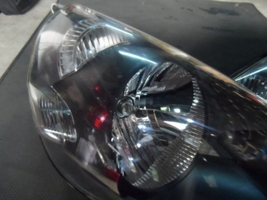 อะไหล่ รถยนต์ มือ สอง ไฟหน้ารถยนต์ ฮอนด้า โคมดำ แจ๊ส ปี2003 Honda jazz