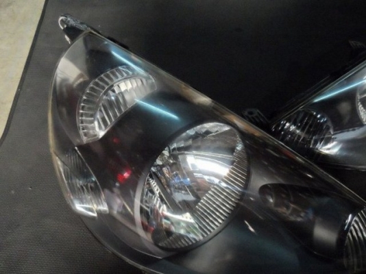 อะไหล่ รถยนต์ มือ สอง ไฟหน้ารถยนต์ ฮอนด้า โคมดำ แจ๊ส ปี2003 Honda jazz