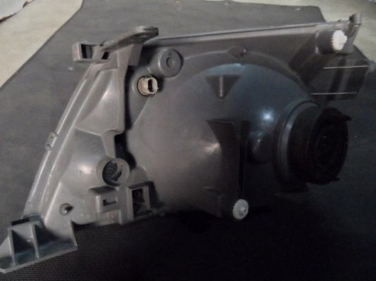 อะไหล่ รถยนต์ มือ สอง ไฟหน้ารถยนต์มือสอง โตโยต้า แกรนเวีย TOYOTA Grandvia