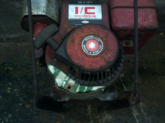 เครื่องสูบน้ำ Briggs &amp; Stration    3HP