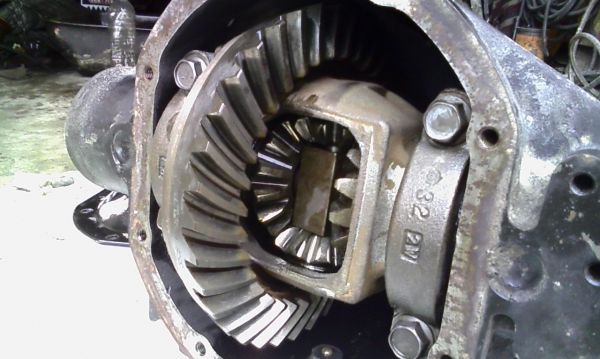 เฟืองท้าย นิสสัน บิ๊กเอ็ม 8/35 สภาพสวย