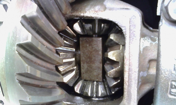 เฟืองท้าย นิสสัน บิ๊กเอ็ม 8/35 สภาพสวย