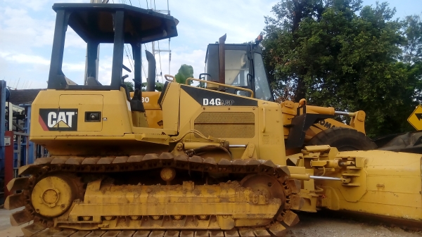 แทร็คเตอร์ CAT D4G LGP เก่านอก Japan