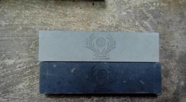 ขายหินลับมีดตรารวงข้าวขนาด8&times;2&times;1"MADE IN GERMANY.