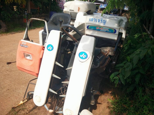 ด่วนเลยครับ 40000บาทลดสุดๆงดต่อรองครับรถเกี่ยวนวดข้าว คูโบต้า จอยคอม   ปาก คอ ตู้ ดี รถใช้งานมาน้อย ดีกว่าจ้างคนเกี่ยว ไม่ต้องง้อรถใหญ่ในราคาเบาๆ