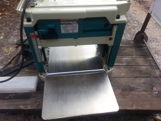 แท่นรีดไม้ MAKITA