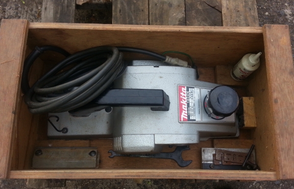 กบไฟฟ้า MAKITA 1804N แท้ กบไฟฟ้า MAKITA 1804N แท้