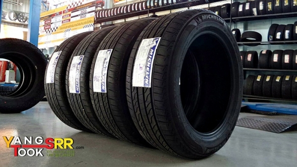 MICHELIN PRIMACY LC 215/55R17 เส้นละ 5,250 บาท