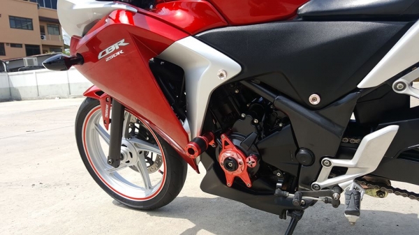 HONDA CBR250R ตัว TOP มี ABS สภาพเหมือนรถมือหนึ่งป้ายแดงรับประกัน ฟรีโอน