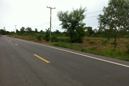 ต้องการขายที่ดินพร้อมต้นยางพารา จำนวน  25 ไร่ หน้ากว้าง 200 เมตร ติดถนนดำ เจ้าของขายเอง อ.ภูเวียง   มีระบบน้ำหยดใส่ต้นยางพาราทุกต้น