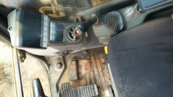 รถแมคโค KOMATSU PC 200 รุ่น 8 11090 ชั่วโมง รถแมคโค KOMATSU PC 200 รุ่น 8 11090 ชั่วโมง