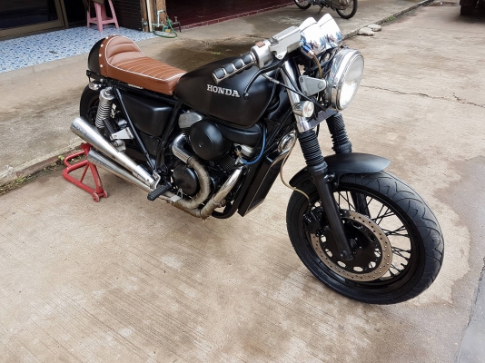 ขายคับ HONDA VRX400 สีสวยพึงเก็บงานมาทั้งคัน แต่งCAFE RACER ท่อแต่งSUPER TRAPP มีชุดท้ายเดิมให้ อินวอยส์ สรรพสามิตร ราคา 69500 บาท ส่งได้ทั่วไทยคับ สนใจติดต่อ 081-0578282 FACEBOOK ชาญณรงค์ ป๊อป ชัยอมฤต ไอดีไลน์ POPBIGBIKESAKON คับ สนใจรถสวย ถูก ดี ต้อง PO