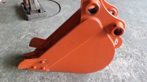 บุ้งก๊๋ 20 เซ็น มีฟัน2ฟัน รูสลัก 40เซ็น มีขายครับ