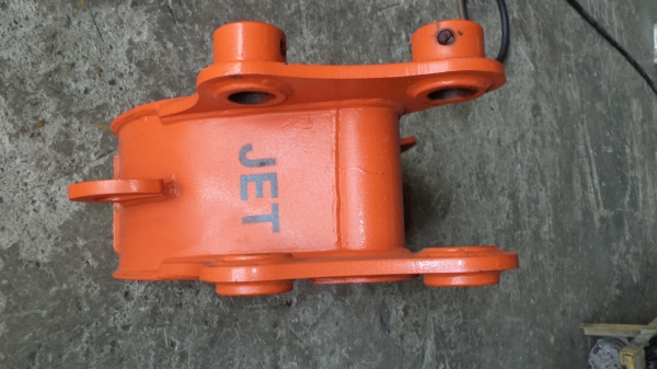 บุ้งก๊๋ 20 เซ็น มีฟัน2ฟัน รูสลัก 40เซ็น มีขายครับ บุ้งก๊๋ 20 เซ็น มีฟัน2ฟัน รูสลัก 40เซ็น มีขายครับ