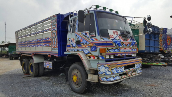 ขายสิบล้อสวยๆ