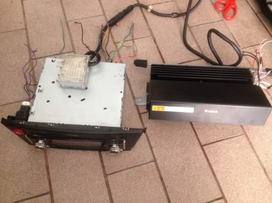 mcintosh cd 6 เเผ่น md พร้อมเเอม 5ชาเเนลเก่าญี่ปุ่นเเท้สภาพสวยใช้งานได้ปกติ