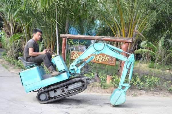 ขายแบคโฮIHI IS10s(ขนขึ้นกระบะได้) เดิมจากญี่ปุ่น ทำงานสมบูรณ์ทุกระบบ รับรองไม่ผิดหวัง 115,000 เท่านั้น!!