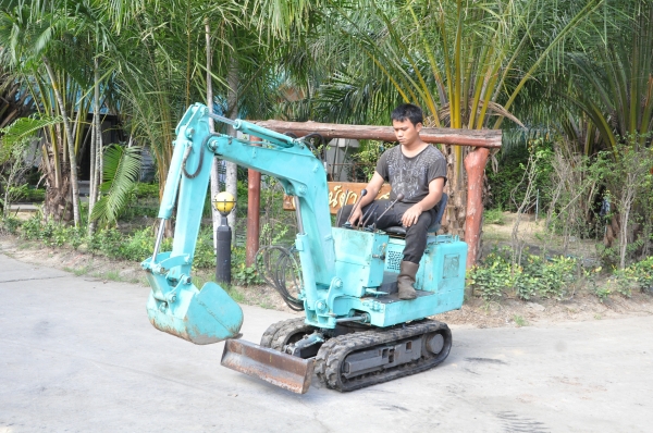 ขายแบคโฮIHI IS10s(ขนขึ้นกระบะได้) เดิมจากญี่ปุ่น ทำงานสมบูรณ์ทุกระบบ รับรองไม่ผิดหวัง 115,000 เท่านั้น!!