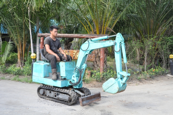 ขายแบคโฮIHI IS10s(ขนขึ้นกระบะได้) เดิมจากญี่ปุ่น ทำงานสมบูรณ์ทุกระบบ รับรองไม่ผิดหวัง 115,000 เท่านั้น!!