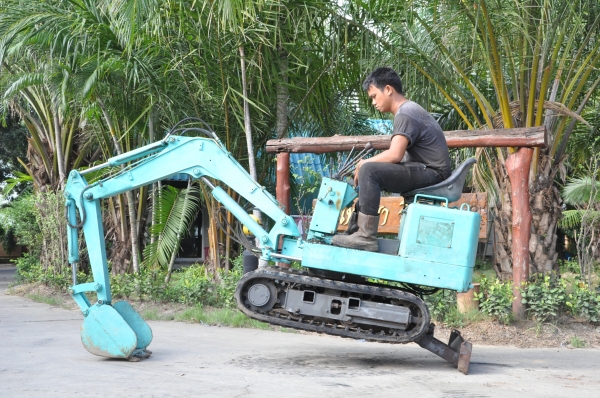 ขายแบคโฮIHI IS10s(ขนขึ้นกระบะได้) เดิมจากญี่ปุ่น ทำงานสมบูรณ์ทุกระบบ รับรองไม่ผิดหวัง 115,000 เท่านั้น!!