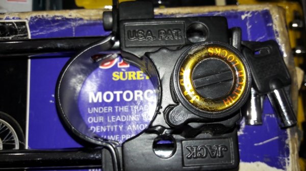 ขายแม่กุญแจล็อกรถมอเตอร์ไซHarley Bigbike JACK Made in Usa.ใหม่เก่าเก็บ ขายแม่กุญแจล็อกรถมอเตอร์ไซHarley Bigbike JACK Made in Usa.ใหม่เก่าเก็บ