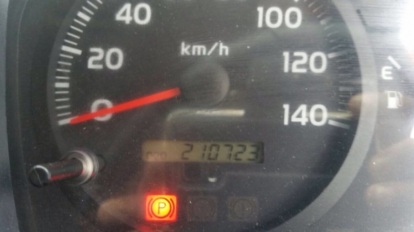 ขายรถบรรทุกหกล้อ HINO FC8J เครื่อง 212 แรง ปี 56 ช่วงกระบะยาว 6.50 เมตร ทะเบียนพร้อม