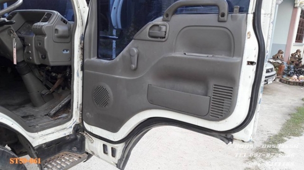 ขายด่วน รถบรรทุก 6 ล้อ ISUZU NPR 120 แรง 5M (รถห้างแท้) สภาพเดิมๆ สวยพร้อมใช้งาน ราคาสุดคุ้ม ขายด่วน รถบรรทุก 6 ล้อ ISUZU NPR 120 แรง 5M (รถห้างแท้) สภาพเดิมๆ สวยพร้อมใช้งาน ราคาสุดคุ้ม