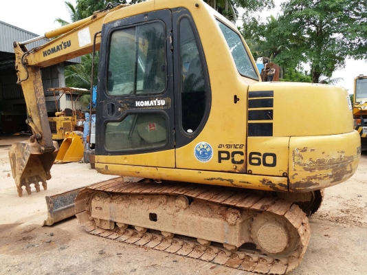 ขายรถแบคโฮ KOMATSU PC60-7 แอร์ไฟฟ้าพร้อม สภาพสวย สนใจโทร 081-970-1072