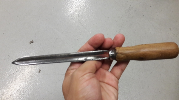 ขายเหล็กขูดชาร์ปงานเก่า Made in Germany.ขนาด7"