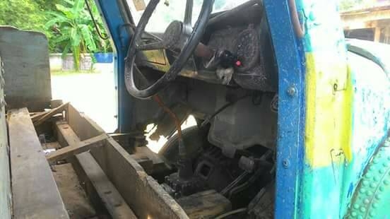 ขายด่วนรถเทนเลอร์หัวยาว เครื่อง Isuzu 6bb1 145 แรง มีเล่มทะเบียน ห่างบันไดขึ้นรถเกียวได้ ภาษีขาดปี 58 ขาย 240000 แบ่งจ่าย 2 งวด ก็ได้ แล้วแต่ตกลงกัน คับ จ่ายก่อน 200000 บาท สอบถ่ามที 0986683479 สิทธิ์คับ ขายด่วนรถเทนเลอร์หัวยาว เครื่อง Isuzu 6bb1 145 แรง มีเล่มทะเบียน ห่างบันไดขึ้นรถเกียวได้ ภาษีขาดปี 58 ขาย 240000 แบ่งจ่าย 2 งวด ก็ได้ แล้วแต่ตกลงกัน คับ จ่ายก่อน 200000 บาท สอบถ่ามที 0986683479 สิทธิ์คับ