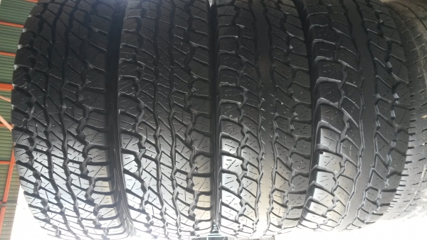 DUNLOPดอกAT30×9.5×15ปลายปี14 2เส้นสภาพ95\% ปี11 2เส้นสภาพ80\% DUNLOPดอกAT30×9.5×15ปลายปี14 2เส้นสภาพ95\% ปี11 2เส้นสภาพ80\%