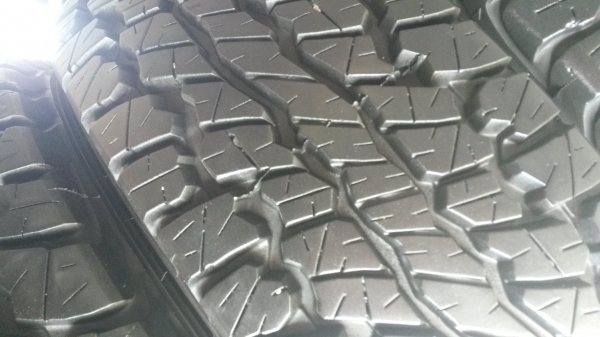 DUNLOPดอกAT30×9.5×15ปลายปี14 2เส้นสภาพ95\% ปี11 2เส้นสภาพ80\% DUNLOPดอกAT30×9.5×15ปลายปี14 2เส้นสภาพ95\% ปี11 2เส้นสภาพ80\%