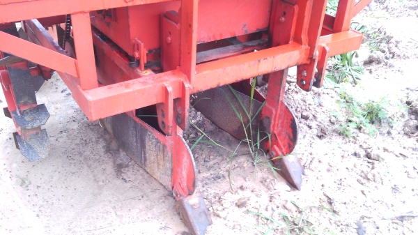 ขายเครื่องปลูกอ้อย ร่องคู่