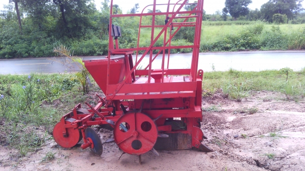 ขายเครื่องปลูกอ้อย ร่องคู่