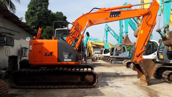 ขายHITACHI  ZX135US  มาใหม่  เก่าญี่ปุ่น..แท้...แทรค  70  ปี2008   5,xxx ชั่วโมง...โทร089-3818694  ดวงนภา