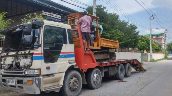 tractor-backhoeได้จัดส่งรถบรรทุกตีนตะขาบ/รถดั้มเปอร์ติดเครน สำหรับขนย้ายอิฐหิน ดิน ปูน เอนกประสงค์ ไ tractor-backhoeได้จัดส่งรถบรรทุกตีนตะขาบ/รถดั้มเปอร์ติดเครน สำหรับขนย้ายอิฐหิน ดิน ปูน เอนกประสงค์ ไ