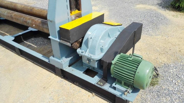 ** SOLD ** เครื่องม้วนเหล็กแผ่นประกอบใหม่ ขนาด 8 ฟุต 240 cm.เพลาตัน ม้วนหนา 12 mm. เต็มแผ่น 9 mm.เอางานมาลองได้ครับ!!