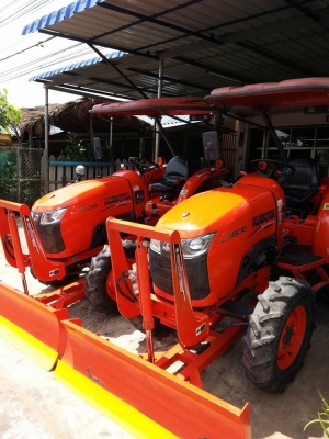 ขายครับ 36แรง ตัวรถ+ใบดัน  ราคา 245,000 บาท กันทรลักษ์ ศรีสะเกษ โทร.0816004753 สนใจต่อรองได้ครับ.