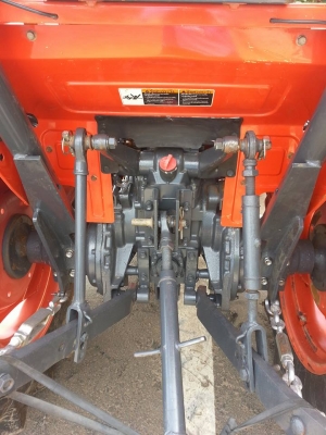 ขายครับ 36แรง ตัวรถ+ใบดัน  ราคา 245,000 บาท กันทรลักษ์ ศรีสะเกษ โทร.0816004753 สนใจต่อรองได้ครับ.