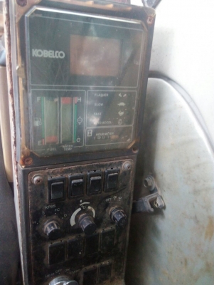 ขายKOBELCO  SK 120 MARK 3 เอกสารอินวอย ไฟฟ้าเต็ม รถเต็มสภาพ ชื้อเก่านอกมือเดว ชื้อใช้ชั่วโมงนื้ราคานื้สุดคุ้ม 725,000บ. สนใจติดต่อ 0835601591 หรือ 0903494058