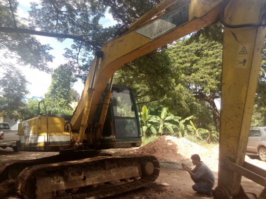 ขายKOBELCO  SK 120 MARK 3 เอกสารอินวอย ไฟฟ้าเต็ม รถเต็มสภาพ ชื้อเก่านอกมือเดว ชื้อใช้ชั่วโมงนื้ราคานื้สุดคุ้ม 725,000บ. สนใจติดต่อ 0835601591 หรือ 0903494058