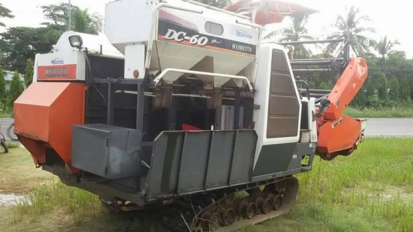 ขายรถเกี่ยวข้าว KUBOTA DC60 ปี53 ใช้งาน1510ชั่วโมง สภาพพร้อมใช้งาน ราคา265,000 สนใจโทร 090-8588220คุณนะ 093-3258446คุณบิว หรือเข้าดูสินค้าอื่นๆได้ที่ www.narong2truck.com หรือ www.truck.in.th/498 หรือเพจFacebook ณรงค์ ซื้อขายรถมือสอง (เว็บไซต์ส่วนตัว) หรื