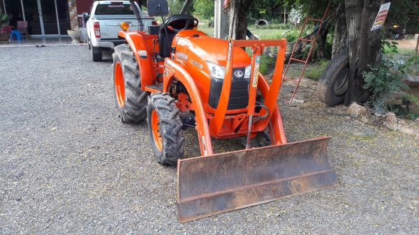 ขายรถไถL3608ใบมีดพร้อมใช้ครับ