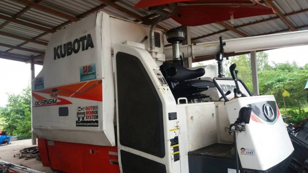 ขายรถเกี่ยวข้าว KUBOTA DC95GM จดทะเบียน2556 ใช้งาน1559ชั่วโมง สภาพพร้อมใช้งาน ราคา750,000 สนใจโทร 090-8588220คุณนะ 093-3258446คุณบิว หรือเข้าดูสินค้าอื่นๆได้ที่ www.narong2truck.com หรือ www.truck.in.th/498 หรือเพจFacebook ณรงค์ ซื้อขายรถมือสอง (เว็บไซต์ส
