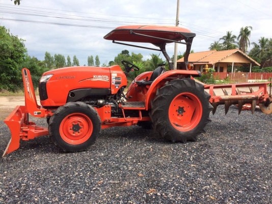 ขายรถไถคูโบต้า L4708SP 4WD2เพลา ใช้งานน้อย  500 ชม. รถสวยสภาพนางฟ้า พร้อมสุดๆ อุปกรณ์ใบดันหน้าและผานพรวน ราคา 458,000 บาท สนใจโทร 081-9136451 หรือ ขอดูรูปเพิ่มเติมทาง line:bow6451