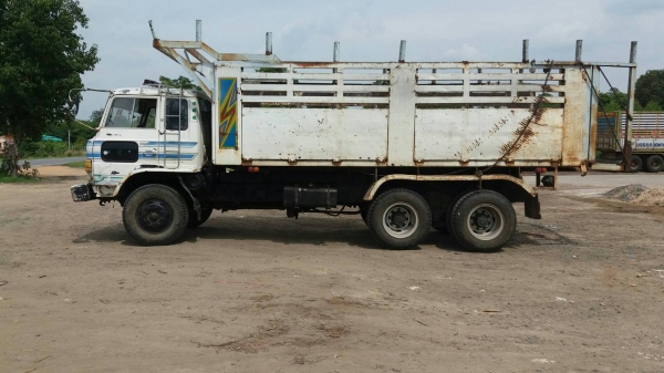 ขาย 10 ล้อ 2 เพลา ดั้ม สวยเดิมๆ ทะเบียน พร้อมโอน ราคา 460000 ต่อรอง 0928621172