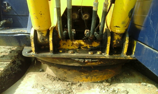 ขายแบ็คโฮPC200รุ่น5 เอกสารอินวอยร์ 890,000ต่อรองได้ครับ0892095791