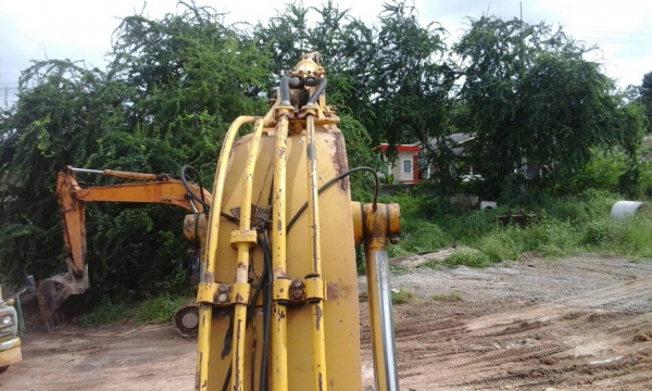 ขายแบ็คโฮPC200รุ่น5 เอกสารอินวอยร์ 890,000ต่อรองได้ครับ0892095791