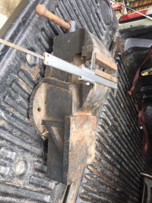 ขายครับ ปากกาจับชิ้นงาน ขนาด5นิ้ว มือสอง สภาพใหม่เก่าเก็บ ขายครับ ปากกาจับชิ้นงาน ขนาด5นิ้ว มือสอง สภาพใหม่เก่าเก็บ